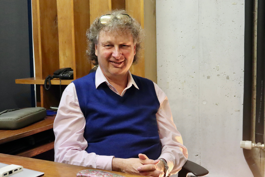 “The key role of marine algae”: prominent New Zealand researcher gives a talk to UACh students